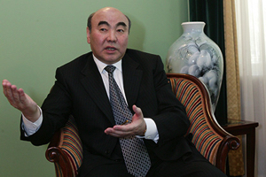 Как живут и чем занимаются президенты в изгнании