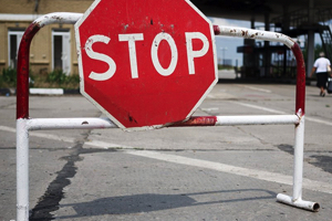 Узбекистан ограничил въезд граждан и транспорта из всех соседних стран