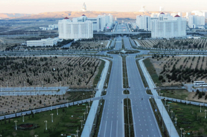 Ашхабад и Тегеран обсудили сотрудничество в энергетике и транспорте
