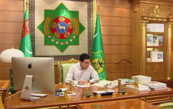 Президент Туркменистана, издавший в этом году пять книг, пишет еще две