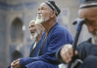 Кому в СНГ жить хорошо, а кому в СССР охота?