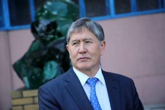 Атамбаев продолжит лечение в Москве по приглашению российской стороны