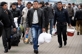 Прирост населения России обеспечили мигранты