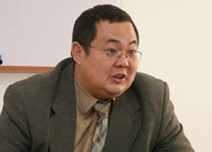 Марат Казакбаев: «Глупая игра вокруг «Кумтора» продолжится»