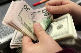 Приток денежных переводов из России в Кыргызстан с начала года вырос в 1.2 раза – до $1.6 млрд