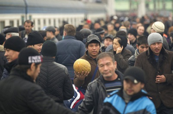 Все больше таджикистанцев хотят переехать в Россию