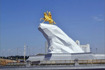 10 лет без Туркменбаши. Как изменилась Туркмения