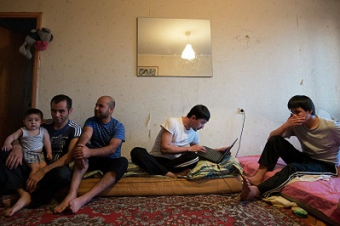 Эксперты о ксенофобии в России: неприятие мигрантов как пережиток прошлого