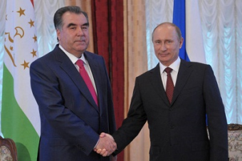 С чем Путин едет к нам? Мнения таджикских экспертов