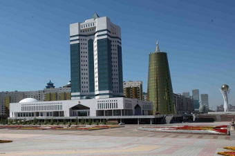 Политическая модернизация в Казахстане: роль парламента, партий и общества