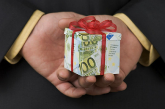 В Таджикистане принят кодекс для чиновников проверяющих органов