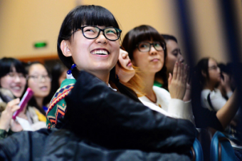 С 2012 года Китай направил в страны вдоль Пояса и пути более 350 тыс студентов