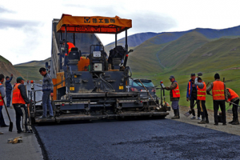 Эксперт: Властям Центральной Азии нужны новые дороги за китайские деньги