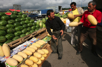 Поток мигрантов в Россию сократился