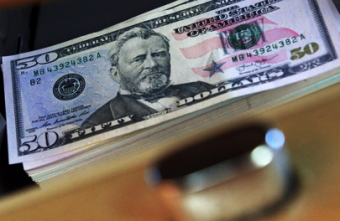 С начала года мигранты перевели в Кыргызстан более $850 млн