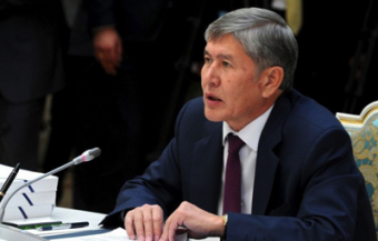 Атамбаев высказался о переходе на лаиницу