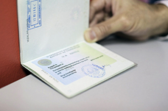 Мирзиёев подписал указ о введении загранпаспортов