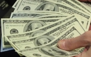 В Узбекистане наличную валюту начнут продавать населению с 1 октября