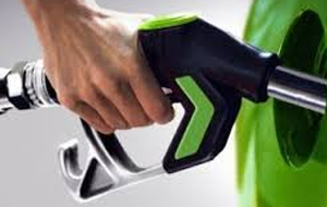 Казахстан срочно докупает в России недостающие объемы бензина и керосина