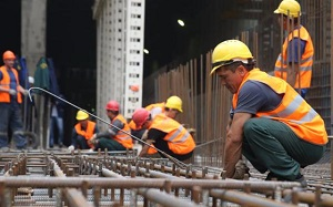 Мэр Москвы предложил увеличить стоимость патента для мигрантов