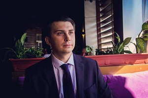 Денис Бердаков: Если Казахстан не откроет границу с Кыргызстаном, то толкнет его в объятия Китая