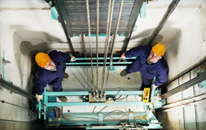 Сенат Узбекистана решил потратить на ремонт лифтов в стране 22,4 млрд сумов