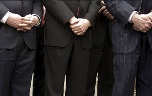 В аккаунтах казахстанских чиновников обнаружилось больше двух тысяч фотографий «сомнительного» содержания