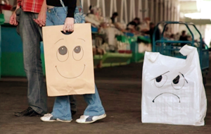 Власти Казахстана решили запретить пластиковые пакеты