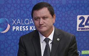 Хоким Ферганы Шухрат Ганиев завел в Фейсбуке новый аккаунт, а лояльные журналисты выступили в его защиту