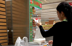 В Туркменистане с покупателей муки потребовали справки об оплате электричества