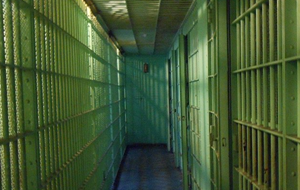 В Узбекистане после 19 лет заключения освободили журналиста Рузимурадова