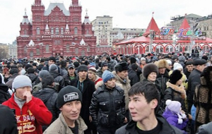 Зачем таджики и узбеки приезжают в Россию 