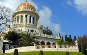 Не победа, а участие. Чему молятся в Узбекистане люди, чей главный храм - в Хайфе?