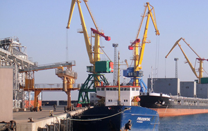 Сенат Казахстана согласился пустить американских военных на Каспий