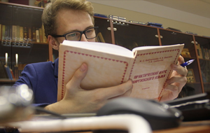 Кыргызский язык не развивают. Депутаты возмущены