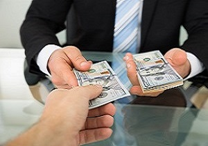 «Условно банкроты»: Нужно ли Киргизии бояться роста долга перед Китаем?