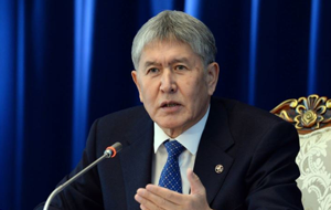 Экс-президент КР назвал «местью» восстановление в должности уволенного таможенника Раима-миллиона