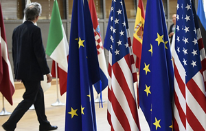 США ввели санкции против Ирана вопреки ЕС: выиграют Россия и Китай