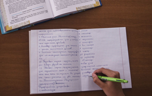 Минобразования Кыргызстана не следило за содержанием учебников, на которые тратит миллионы