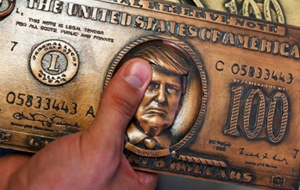 «Ключи от кризиса». Дедолларизация возможна только в рамках ЕАЭС