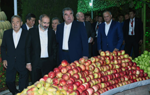 Солнцеобильный Таджикистан принимал гостей из СНГ