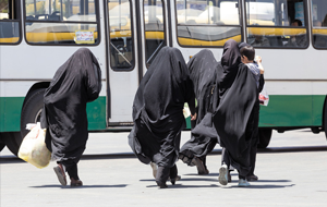 За религиозную одежду в Казахстане будут штрафовать: сенат одобрил поправки