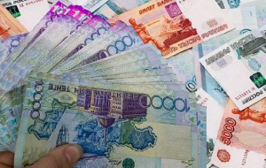 Пропасть между рублем и тенге увеличивается: к чему это приведет?