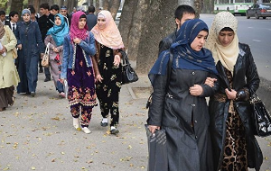 В Таджикистане хотят законодательно запретить носить хиджаб