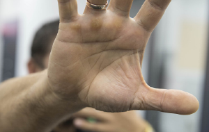 Ты знаешь, кто мой отец?! С чем приходится сталкиваться журналистам в КР