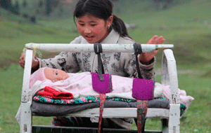 Кыргызстан: Недоказуемая коррупция при выплате соцпособий