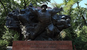 Сагымбай Козыбаев: Споры вокруг 28 панфиловцев - это «пляски на костях»