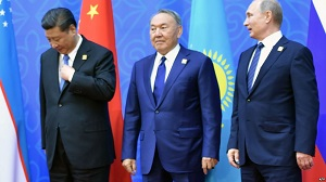 За мирным переходом власти в Казахстане стоит тень Пекина и Москвы