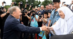 Азат Перуашев, депутат мажилиса: У мужчин тоже есть сердце