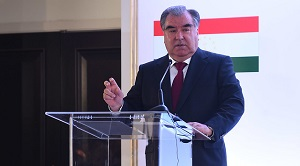 Эмомали Рахмон: «Не роняйте доброе имя своего древнего народа»